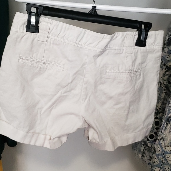 Shorts - Picture 3 of 3